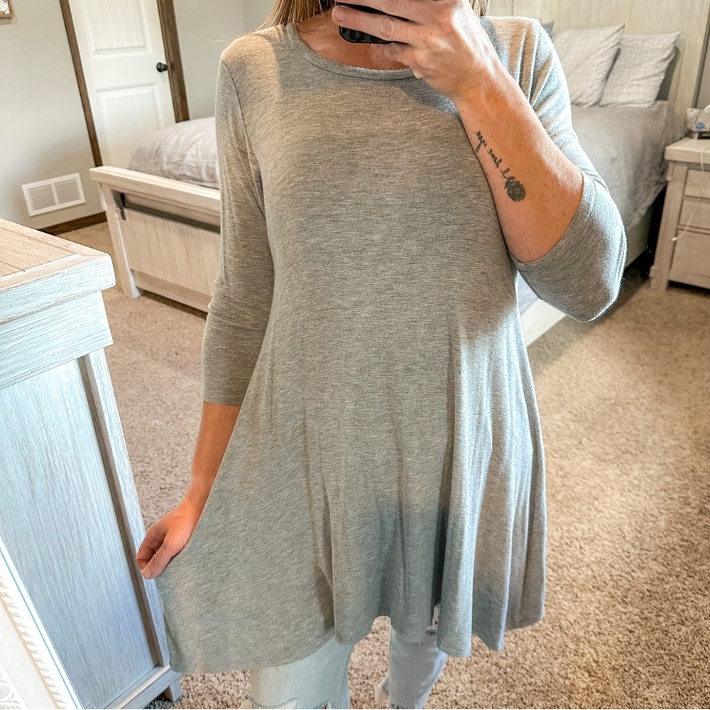 Active Collections Gray 3/4 Sleeve Scoop Neck Long Tunic Women’s Size Small